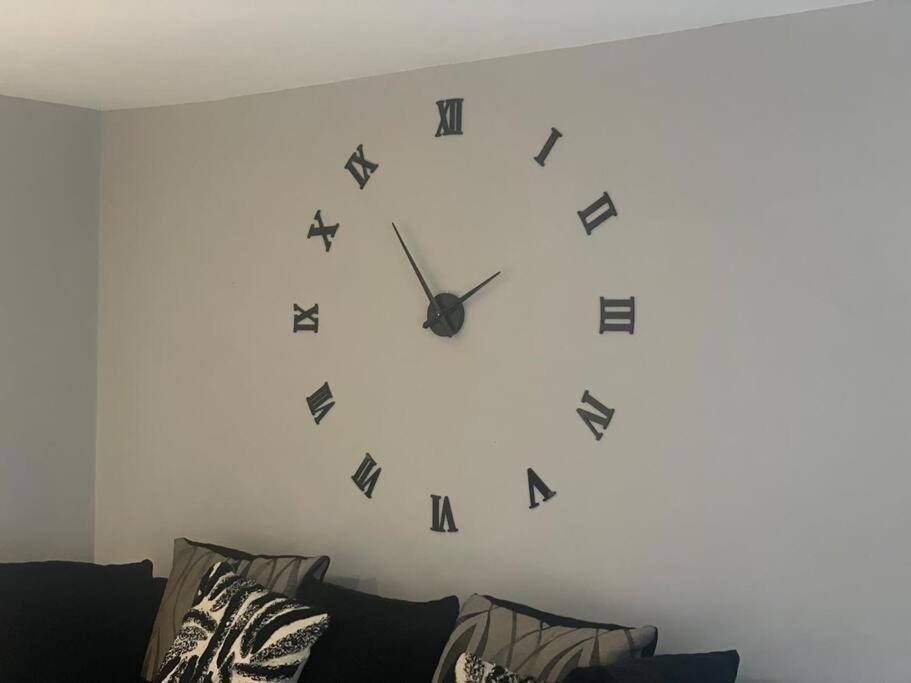 Rivendell Modern 2 Bedroom Apartment In St Peters Village Sleeps 6 ブロードステアーズ エクステリア 写真